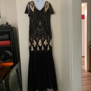 Gorgeous long Gatsby style costume black gown with gloves!!